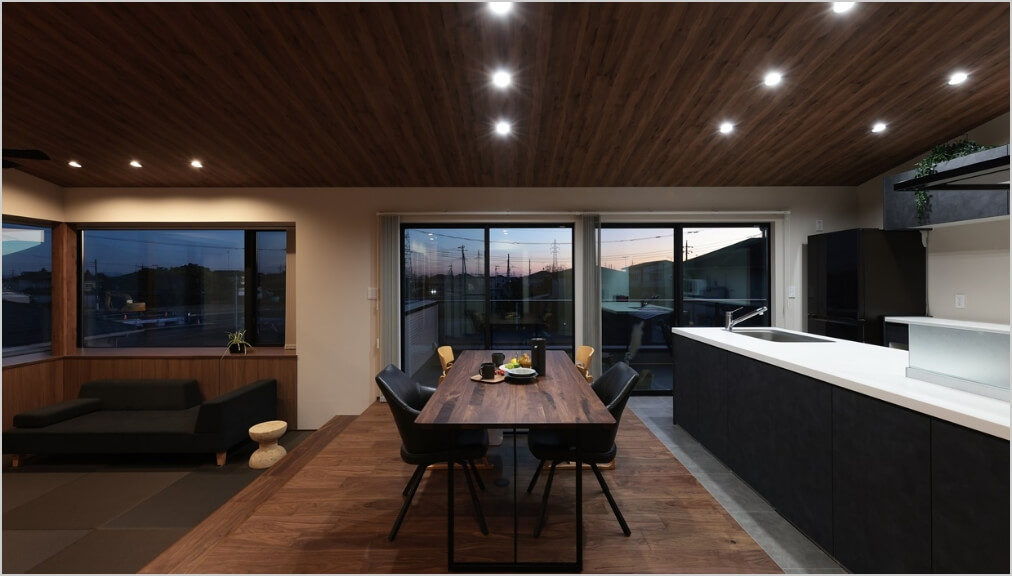 「見せる」と「隠す」を両立する収納計画