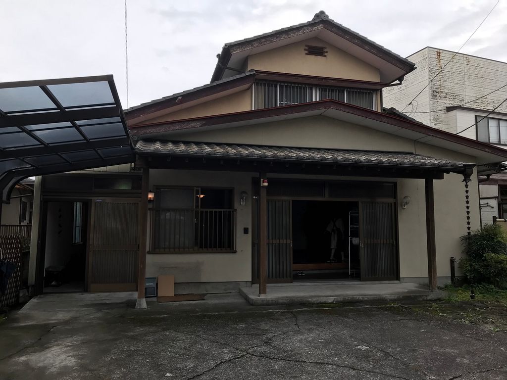 住宅再生キッチンスタジオ　宇都宮市　￥３００万円～