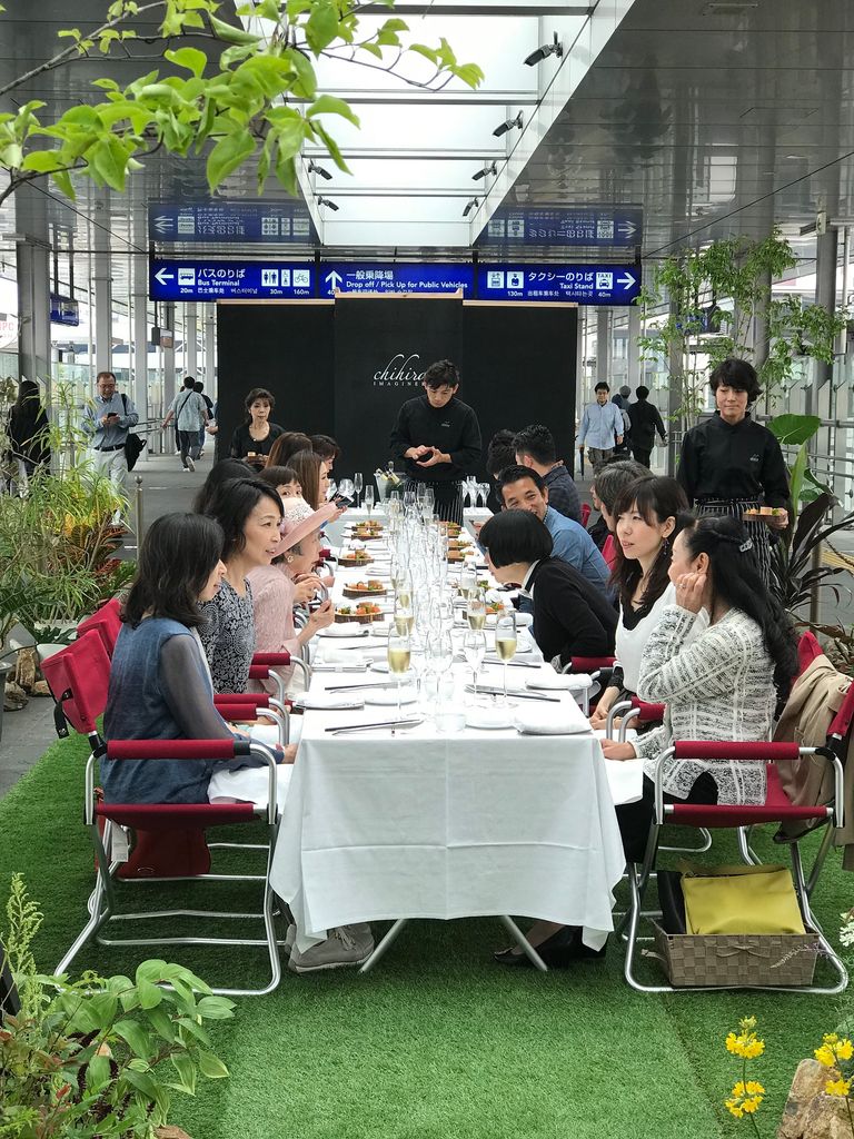 宇都宮駅がフレンチレストランに！？