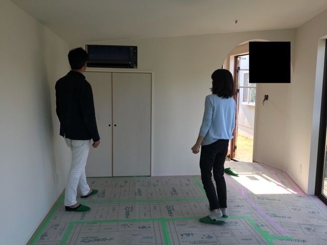 8593DD27-10AC-4B71-8C5A-DE9771895900